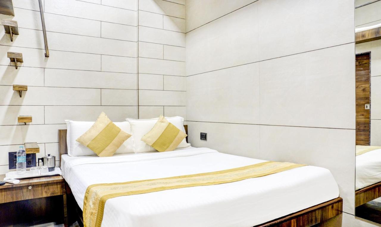 Hotel Rooms Dadar Near Station Bombay Eksteriør billede